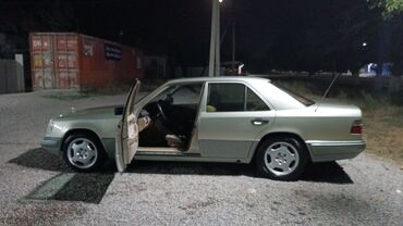 на поджеро 2: Mercedes-Benz W124: 1993 г., 2.5 л, Механика, Дизель, Седан