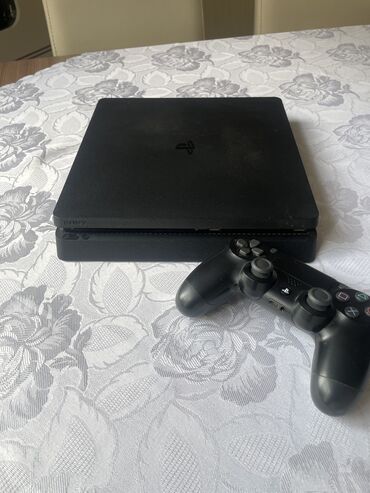 avtoş oyunları: Ps4 Slim, Əla vəziyətdə