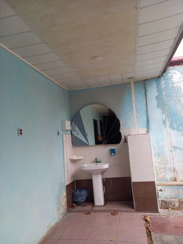 Restoran, kafelər: Tecili Heyder Eliyev prospektinde Wefa stadiondan uzu Korogluya esas — 30