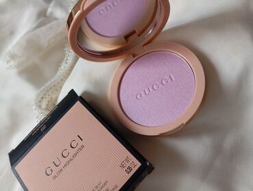 rukavica za skidanje sminke dm: Gucci hajlajter 
Gucci bronzer