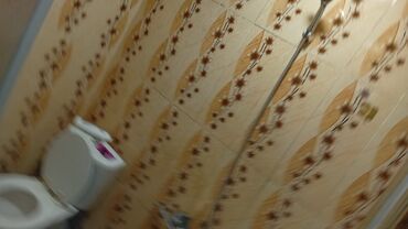 Uzunmüddətli kirayə mənzillər: Kirayə verilir: 2 otaqlı, mebel və məişət texnikası ilə təmin olunmuş — 9