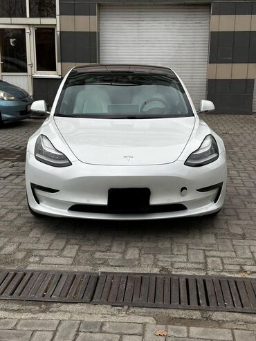 Tesla: Tesla Model 3: 2018 г., 0.1 л, Автомат, Электромобиль, Седан