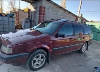 наборы ключей б у: Volkswagen Passat: 1992 г., 1.8 л, Механика, Бензин, Универсал