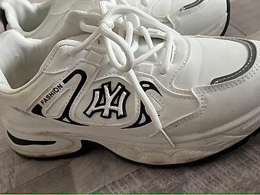 Krossovka və ketlər: Ağ rəngli idman ayaqqabısı - Stil: “Dad sneaker”/chunky dizayn, yan — 2