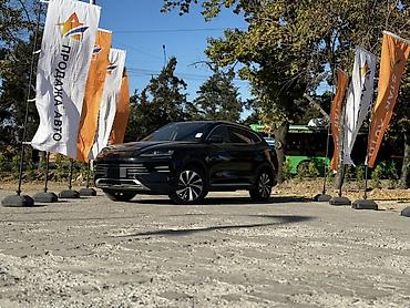 geely geometry c: BYD Song Plus: 2024 г., 1.5 л, Гибрид, Кроссовер — 1