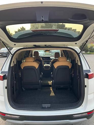 Kia: Kia Carnival: 0.2 l | 2020 il Van/Minivan — 9