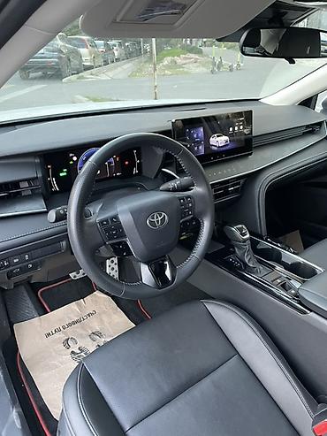 sprinter 2 2: Toyota Camry: 2025 г., 2 л, Автомат, Гибрид, Седан — 5