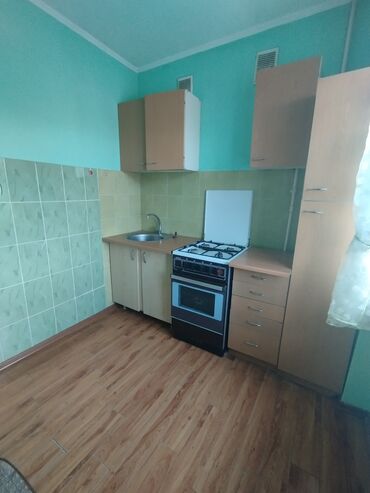 срочно продать дом: 2 комнаты, 47 м², Индивидуалка, 4 этаж, Старый ремонт