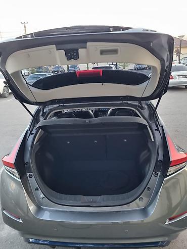 nissan leaf: Nissan Leaf: 2019 г., Электромобиль, Хэтчбэк — 7