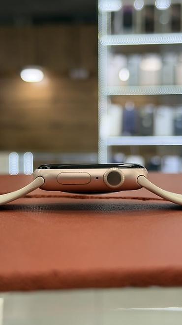 Apple Watch: Смарт‑часы Apple Watch (на корпусе маркировка: Series 10, алюминиевый — 4