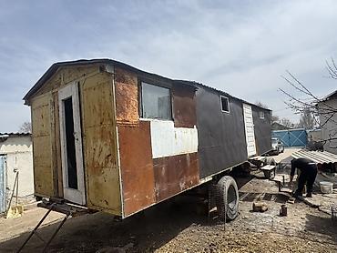 Вагоны: Продается передвижной вагончик. На ходу. Колеса 🛞 хорошие. Дышла есть — 5