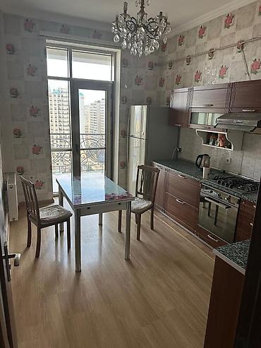 samaxinkada satilan evlər: İcarəyə verilir 2 otaqlı yeni tikili 100 m², Elmlər Akademiyası m. 1 — 4