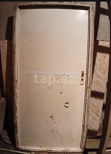 pol taxta: Ağ rəngli otaq qapısı və qutu (kasa) dəsti - Material: ağ rəngdə — 1