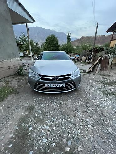 авто каран: Toyota Camry: 2017 г., 2.5 л, Автомат, Бензин, Седан — 3