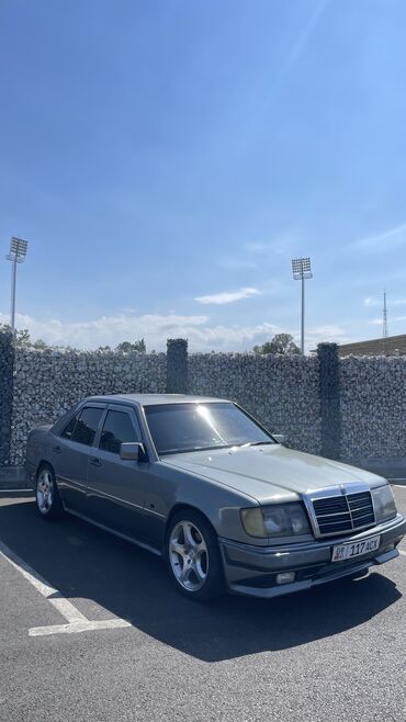 авария авто: Mercedes-Benz W124: 1992 г., 2 л, Механика, Бензин, Седан