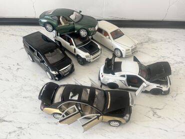 Avtomobil modelləri: Kolleksioner üçün premium metal oyuncaq avtomobil dəsti - Material — 5