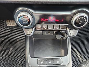 Kia: Kia Rio: 2017 г., 1.6 л, Автомат, Бензин, Седан — 6