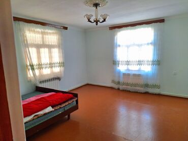 Həyət evləri və villaların satışı: 6 otaqlı, 200 kv. m, Kredit yoxdur, Orta təmir — 18