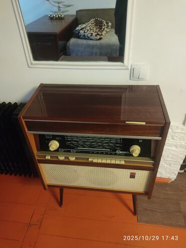 электротовары оптом бишкек: Тумба и подставка для телевизора, Напольная, Дерево, цвет - Коричневый