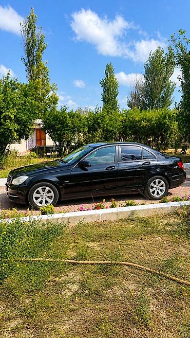 elentra 2012: Mercedes-Benz C-Class: 1.8 l | 2012 il Sedan — 3