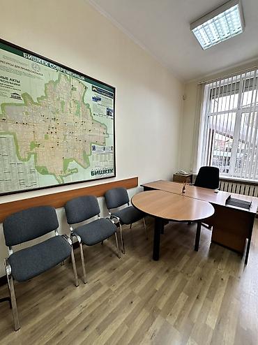 Аренда офисов: Сдаю Офис целиком: 300 м², В жилом комплексе, С ремонтом, Первая линия, С отдельным входом, С отдельным санузлом — 17