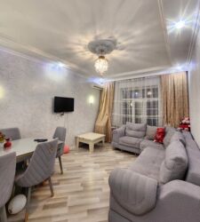 3 комнатная квартира: Menzil Neftcilerde yerlewir Kapital Bankin yaninda 5 mertebenin 2ci