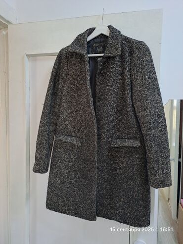 Демисезонные куртки: Женская верхняя одежда ДЕМИ . куртки,ветровки пальто в хорошем — 19