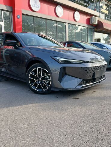 Changan: Changan Uni-V: 1.5 l | 2024 il Sedan