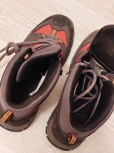 Krasofkalar və idman ayaqqabıları: 38 razmer Klepper krassovka botinka. İçi yumuşaqdır. Yeni kimidir — 16