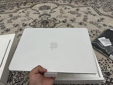 Ноутбуки Apple (MacBook): MacBook Air 15" (M2) Характеристики: - Чип Apple M2 - Память: 8 ГБ — 8