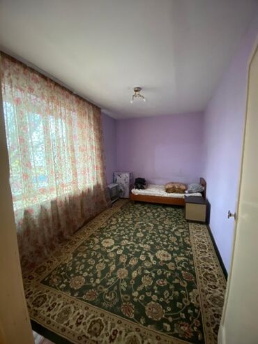 2 ком квартира в бишкеке: 3 комнаты, Собственник, Без подселения, С мебелью частично