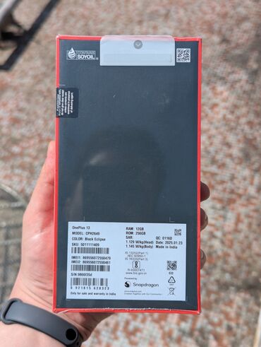 поко м5 цена в бишкеке: OnePlus 13, Новый, 256 ГБ, цвет - Черный, В рассрочку, 1 SIM, eSIM, 2 SIM