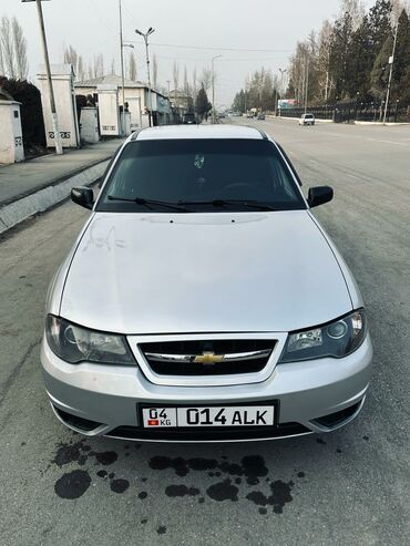 нехсия машина: Daewoo Nexia: 2010 г., 1.6 л, Механика, Бензин, Седан