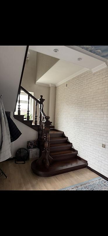 дом этажка: 6 комнат, 230 м², 7 соток, Бишкек, Собственник — 10