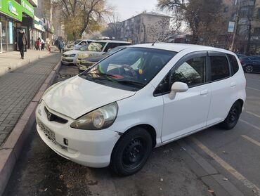 срочно продаю хонда фит: Honda Fit: 2002 г., 1.3 л, Автомат, Бензин, Седан