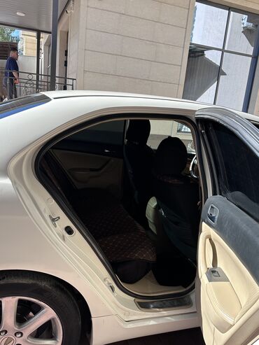 Honda: Honda : 2004 г., 2.4 л, Автомат, Бензин, Седан — 3