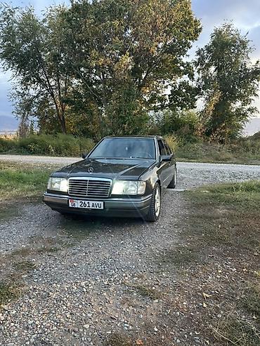 спринтер средний 2 7: Mercedes-Benz W124: 1994 г., 2 л, Механика, Бензин, Седан — 4