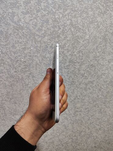 Apple iPhone: IPhone 8 Plus, 64 GB, Ağ, Barmaq izi — 7