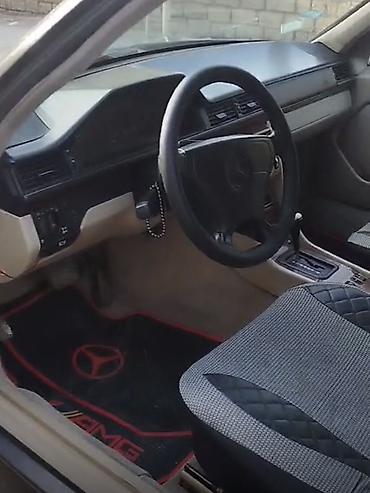 w124 universal: Mercedes-Benz W124: 2.5 l | 1993 il Universal — 4