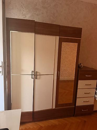 Dolab,termo. Birlikdə 170 azn. 1.99x1.35 ölçüsündə. Ünvan Azadlıq