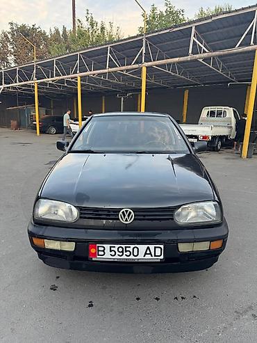 Volkswagen Golf: 1993 г., 1.8 л, Кол менен иштөөчү, Бензин, Хетчбек