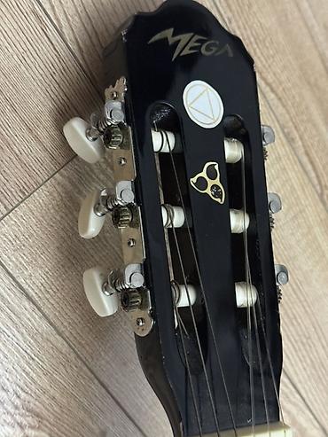 Klassik gitaralar: MEGA Guitars LC 3910 klassik gitara - Model: LC 3910 (Spanish — 4