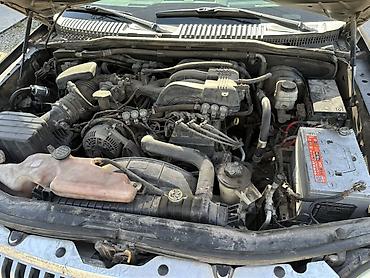 из дубая: Mercury Mountaineer: 2008 г., Внедорожник — 10