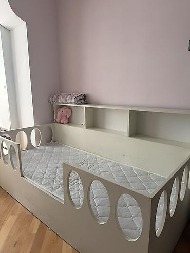mebel parcalari: Oğlan və qız üçün, İşlənmiş, Çarpayı, Bazasız, Matras ilə, Siyirməsiz — 3
