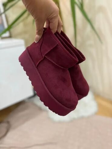 Ugg čizme: Ugg čizme, bоја - Šareno