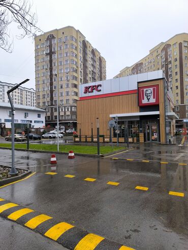 Продажа квартир: Продаю 1 ком. квартиру 51 квадрат 9 этаж элитка на 1 линии рядом с KFC