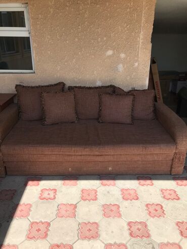 купить диван раскладной недорого: Прямой диван, цвет - Коричневый, Б/у