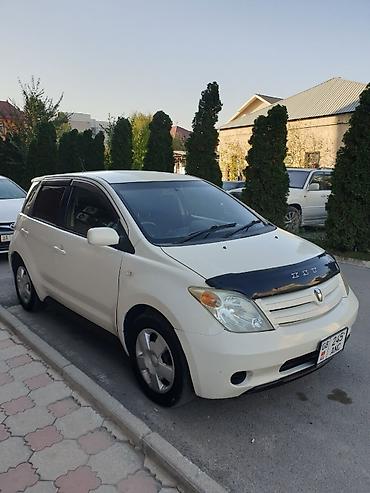 crown 2004: Toyota Ist: 2003 г., 1.3 л, Автомат, Бензин, Хэтчбэк — 1