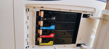 Monitorlar: Printer Xerox heç bir problemi yoxdur ideal vəziyyətdədi. qara
