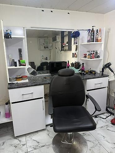 salon güzgüləri: Peşəkar bərbər/kosmetologiya üçün iş küncü komplekti - Geniş divar — 1